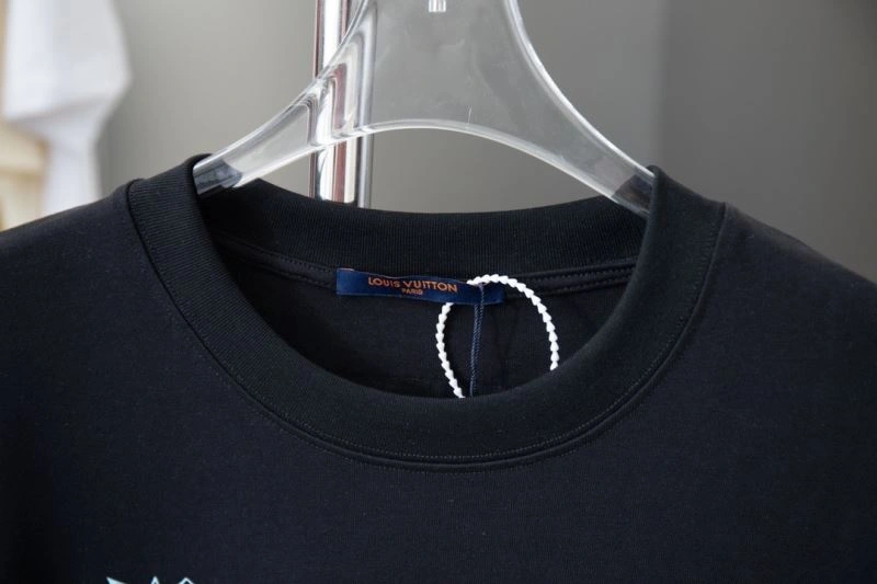 WaterResistant Louis Vuitton T-Shirts 137232