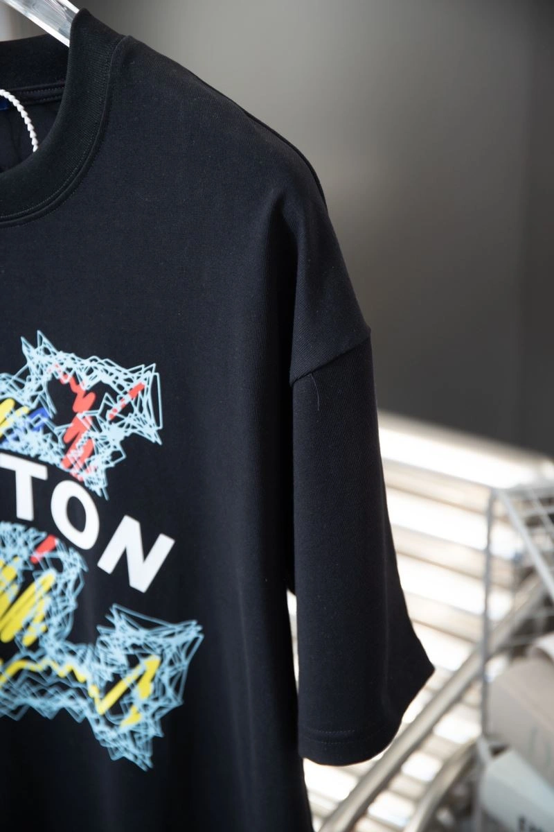 WaterResistant Louis Vuitton T-Shirts 137232