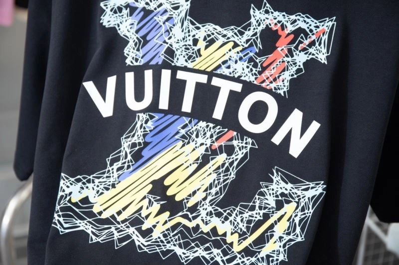 WaterResistant Louis Vuitton T-Shirts 137232