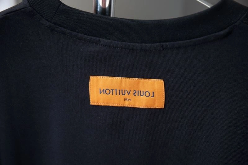 WaterResistant Louis Vuitton T-Shirts 137232
