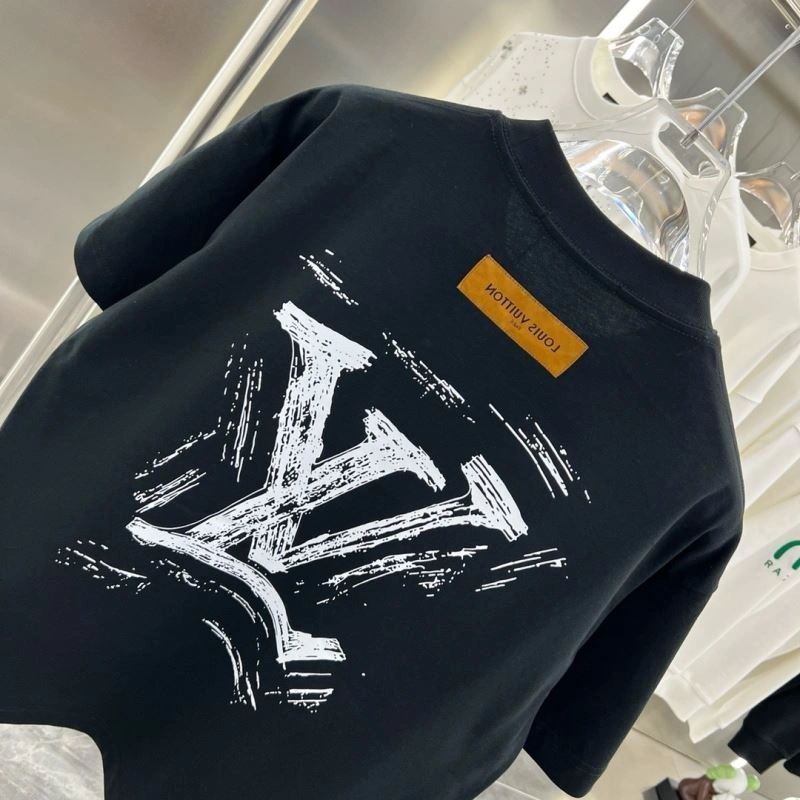 Louis Vuitton T-Shirts Refined 137231