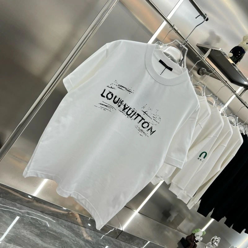 Louis Vuitton T-Shirts TimelessDesign 137226