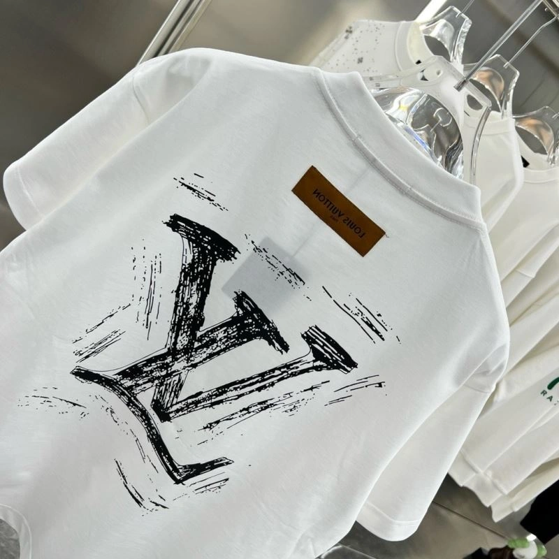 Louis Vuitton T-Shirts TimelessDesign 137226