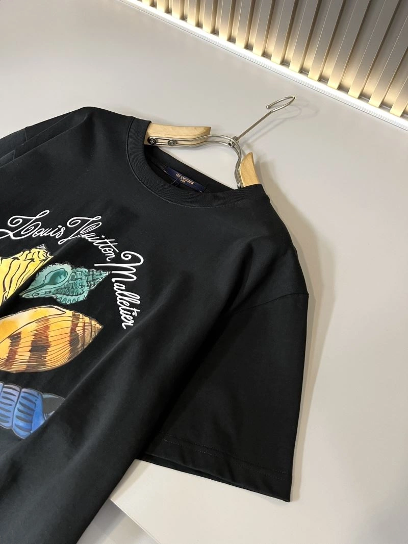 Stylish Louis Vuitton T-Shirts 137222