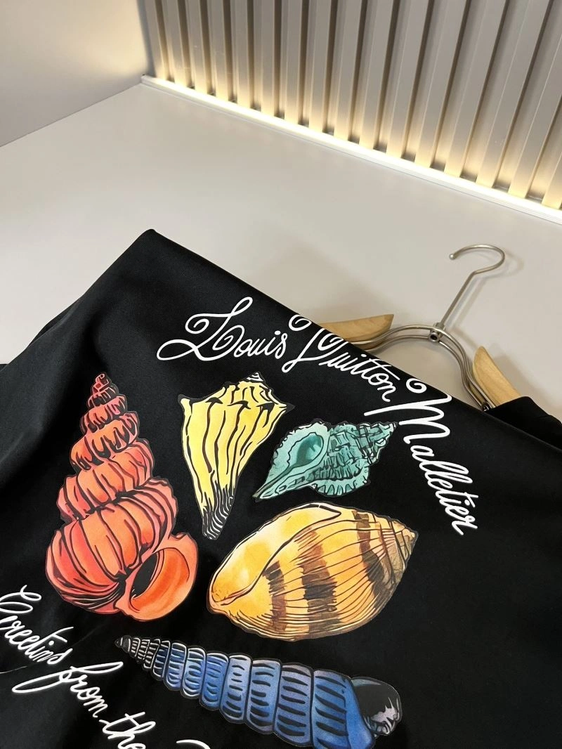 Stylish Louis Vuitton T-Shirts 137222