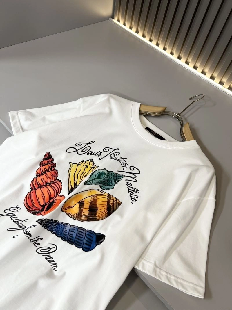 Sustainable Louis Vuitton T-Shirts 137221