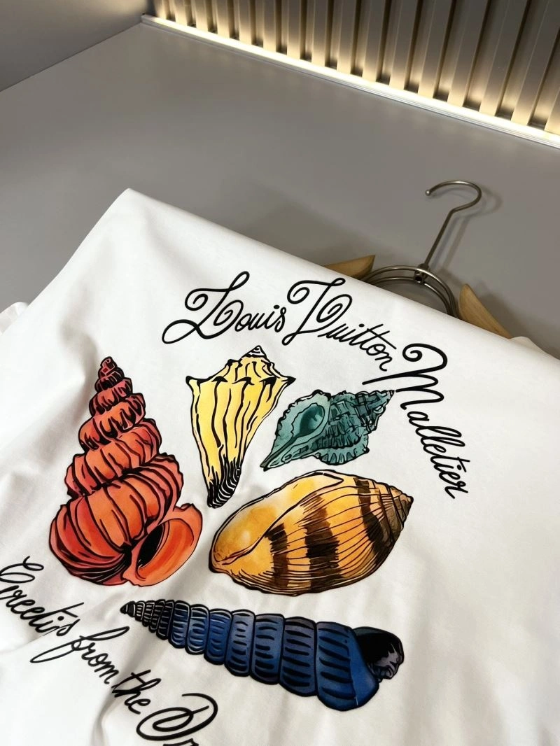 Sustainable Louis Vuitton T-Shirts 137221