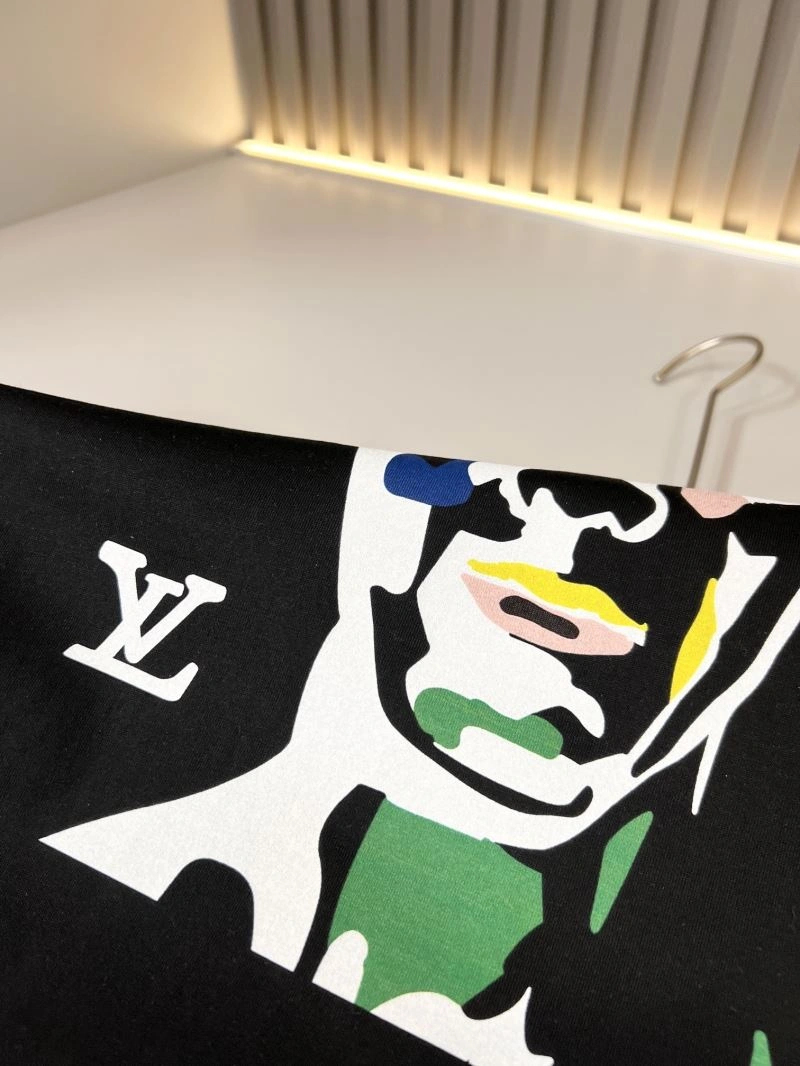 Louis Vuitton T-Shirts Unisex 137219