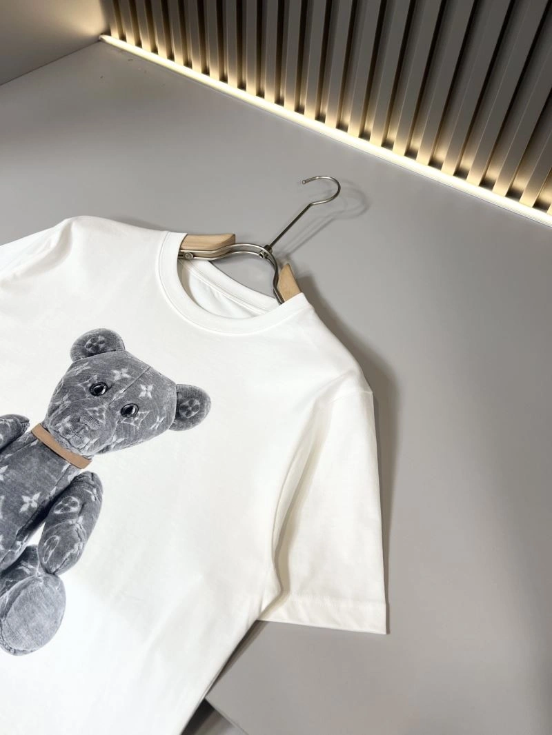 Louis Vuitton T-Shirts Functional 137218