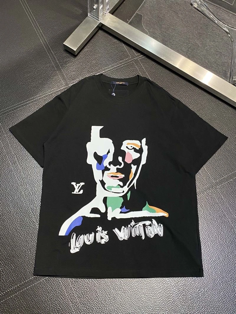Practical Louis Vuitton T-Shirts 137200
