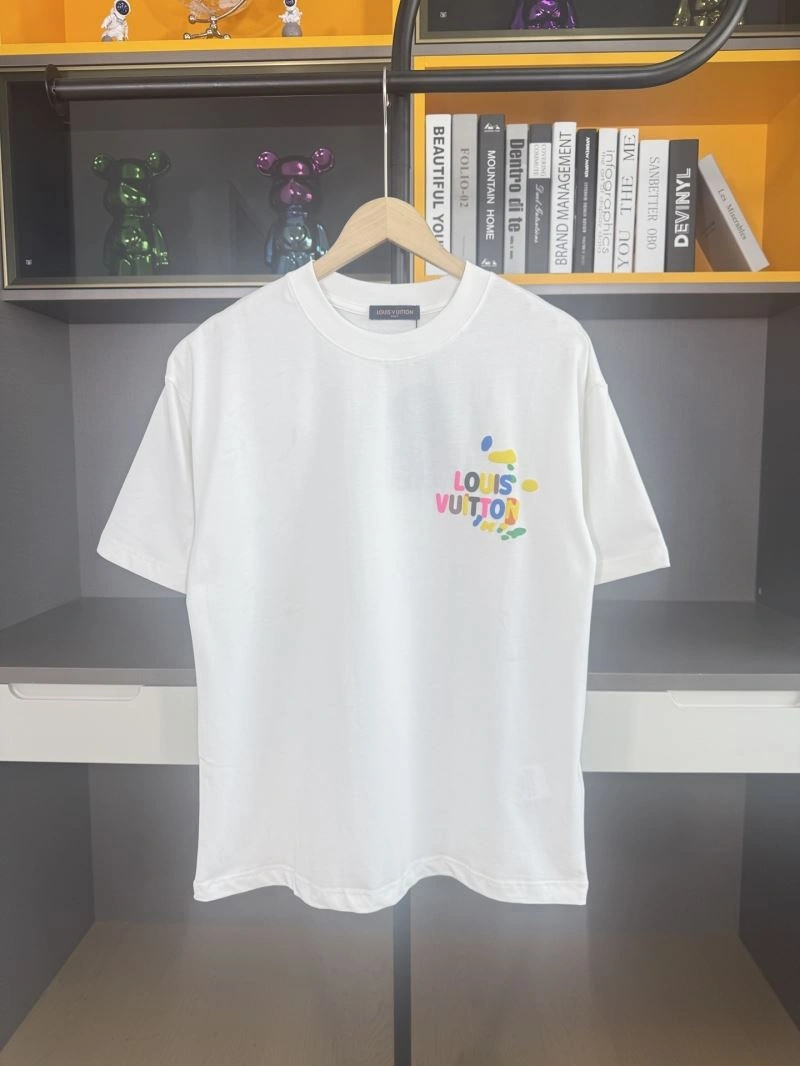 Sleek Louis Vuitton T-Shirts 137215