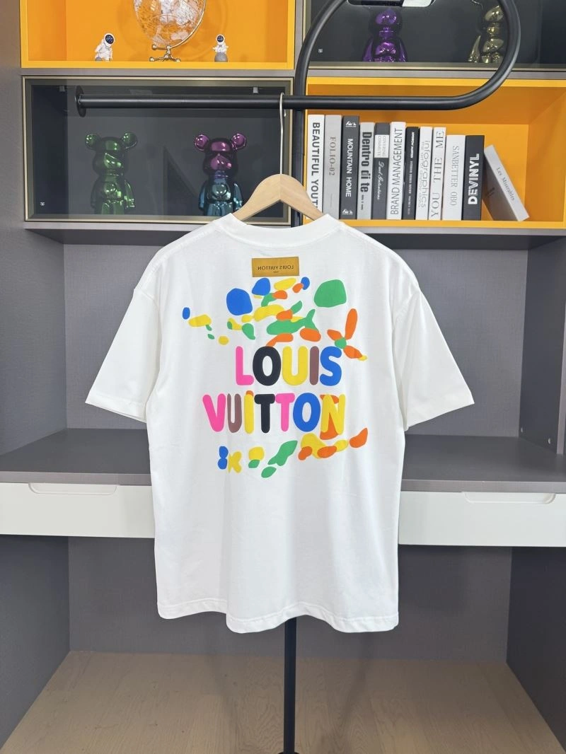 Sleek Louis Vuitton T-Shirts 137215