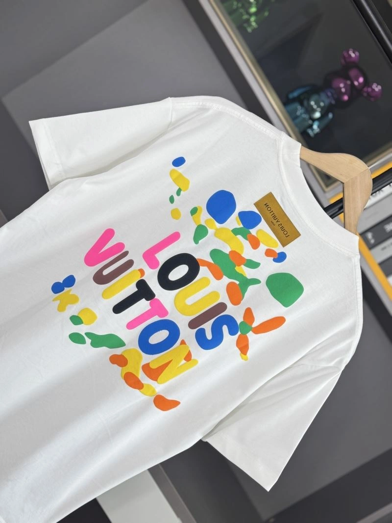 Sleek Louis Vuitton T-Shirts 137215