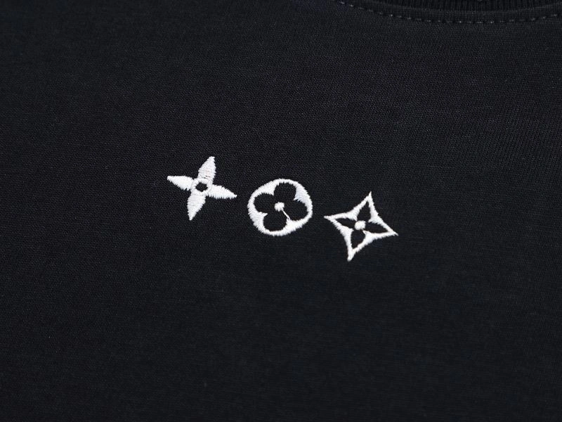 Chic Louis Vuitton T-Shirts 137191
