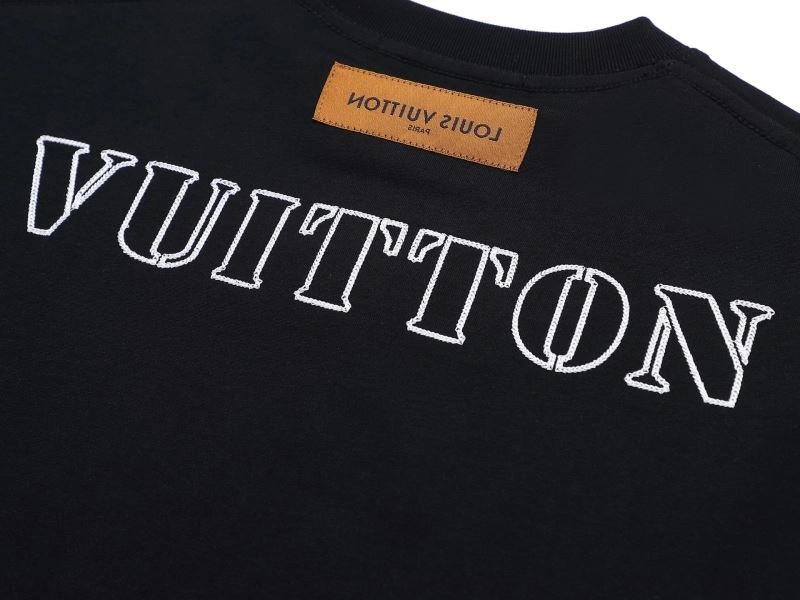 Chic Louis Vuitton T-Shirts 137191