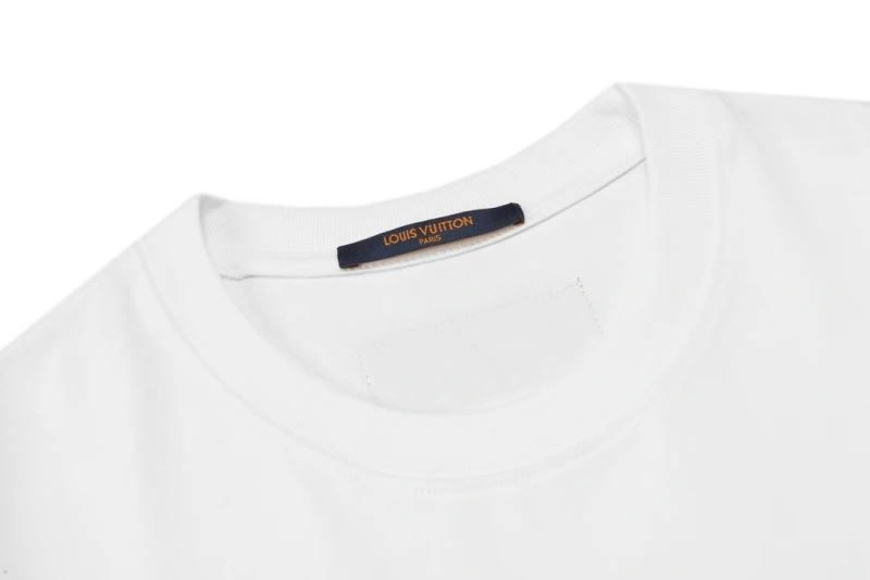 Affordable Louis Vuitton T-Shirts 137204