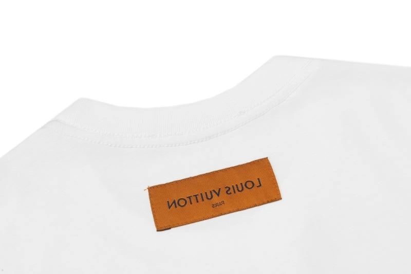 Affordable Louis Vuitton T-Shirts 137204
