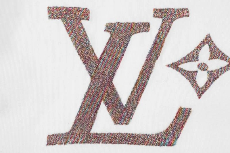 Affordable Louis Vuitton T-Shirts 137204