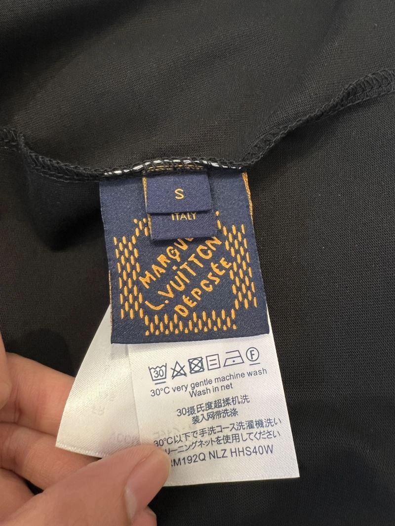 Sophisticated Louis Vuitton T-Shirts 137190