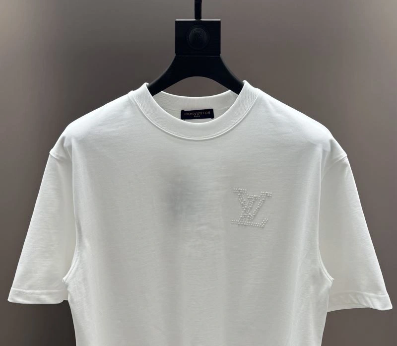Louis Vuitton T-Shirts Affordable 137182