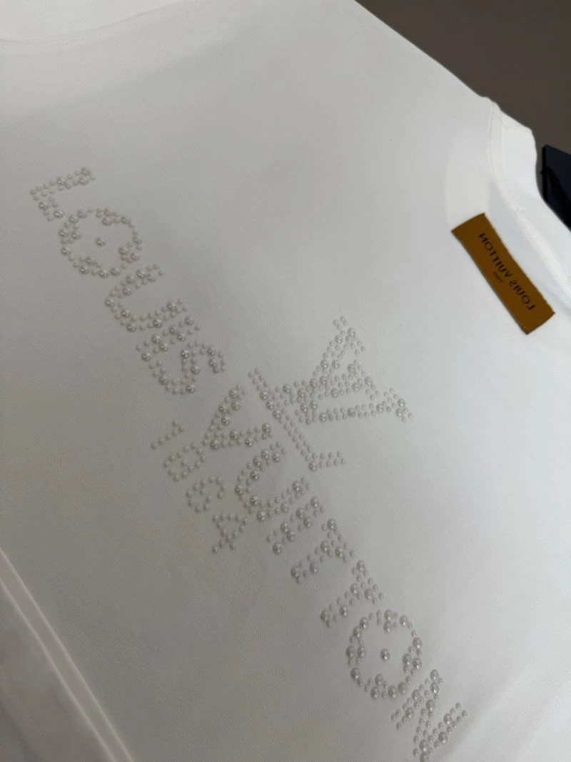 Louis Vuitton T-Shirts Affordable 137182
