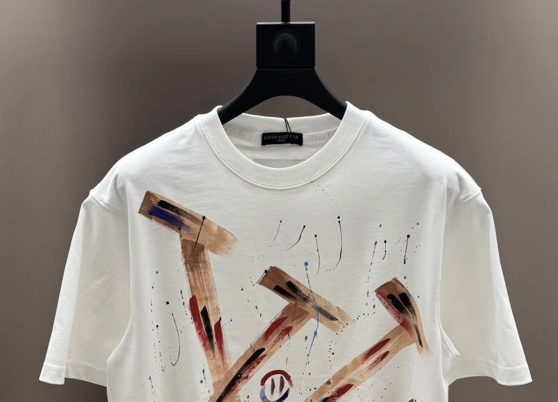 AllSeason Louis Vuitton T-Shirts 137180