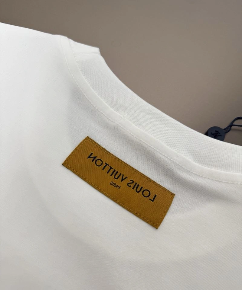 AllSeason Louis Vuitton T-Shirts 137180
