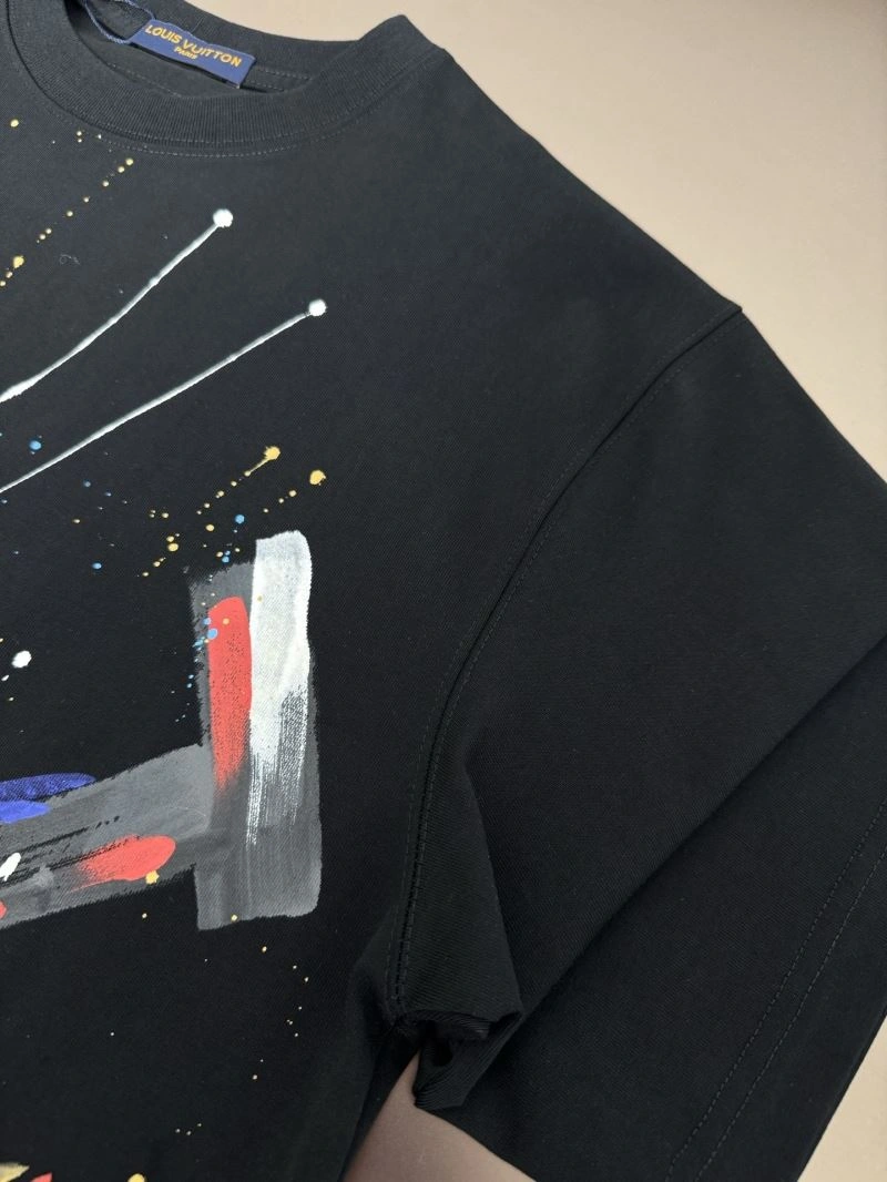 Louis Vuitton T-Shirts Vibrant 137179