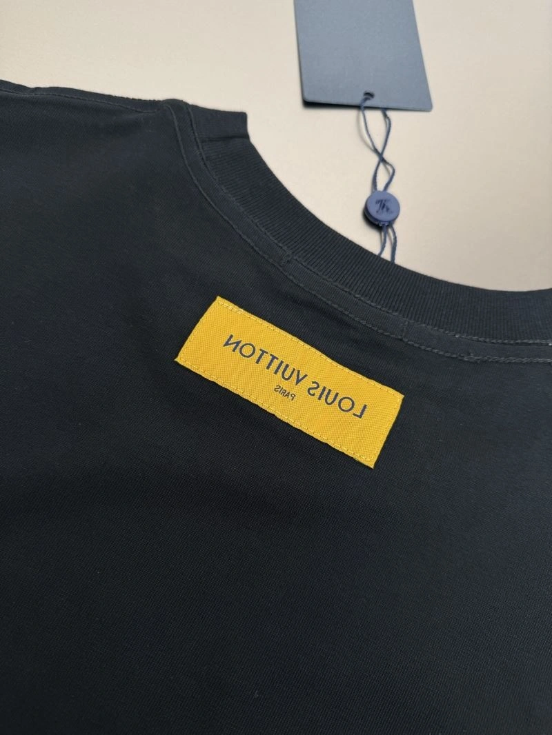 Louis Vuitton T-Shirts Vibrant 137179