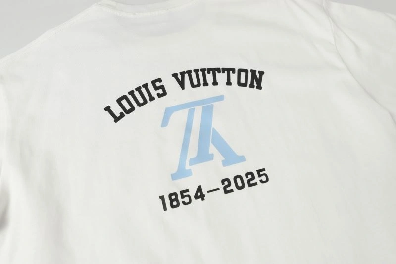 Louis Vuitton T-Shirts WeatherProof 137171