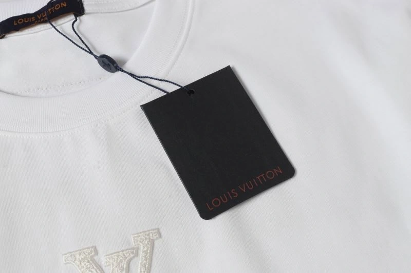 Refined Louis Vuitton T-Shirts 137158