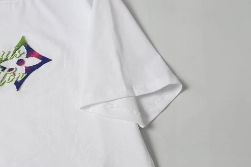 Tailored Louis Vuitton T-Shirts 137220