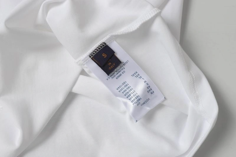 Tailored Louis Vuitton T-Shirts 137220