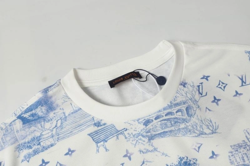 Louis Vuitton T-Shirts MoistureWicking 137162