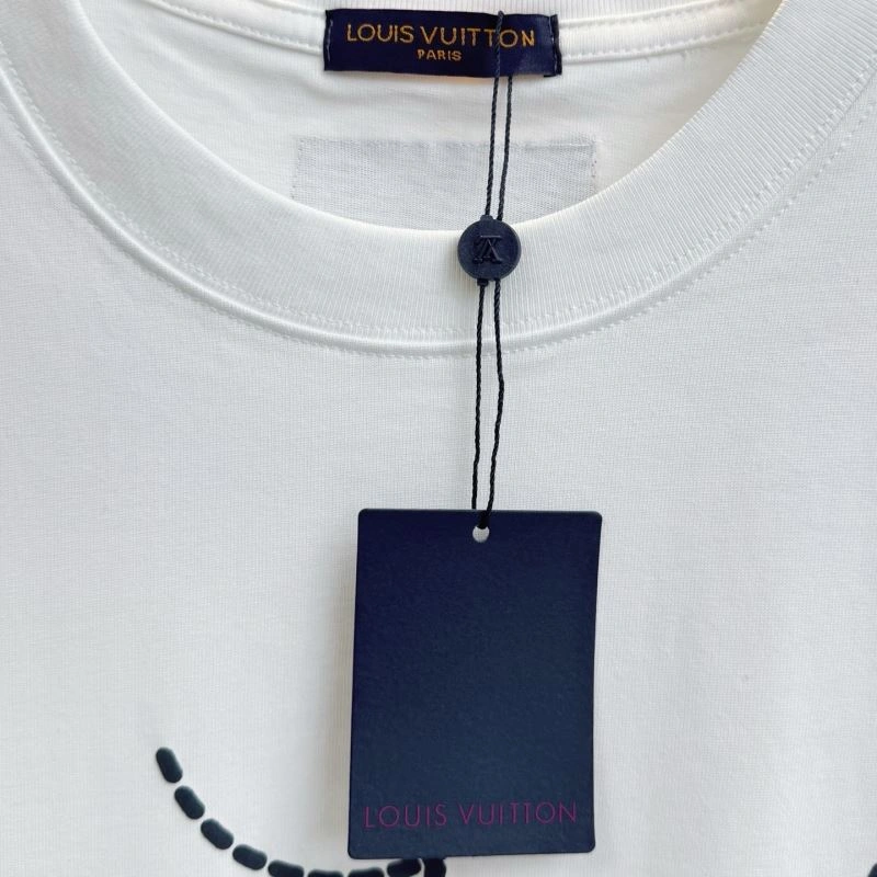 Louis Vuitton T-Shirts GoAnywhere 137178