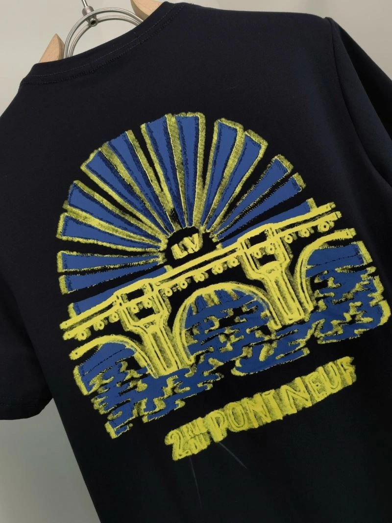 Louis Vuitton T-Shirts Comfortable 137172