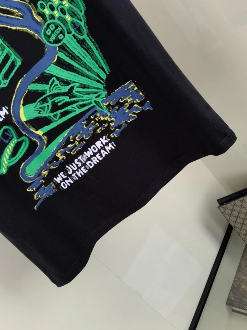 Louis Vuitton T-Shirts Comfortable 137172