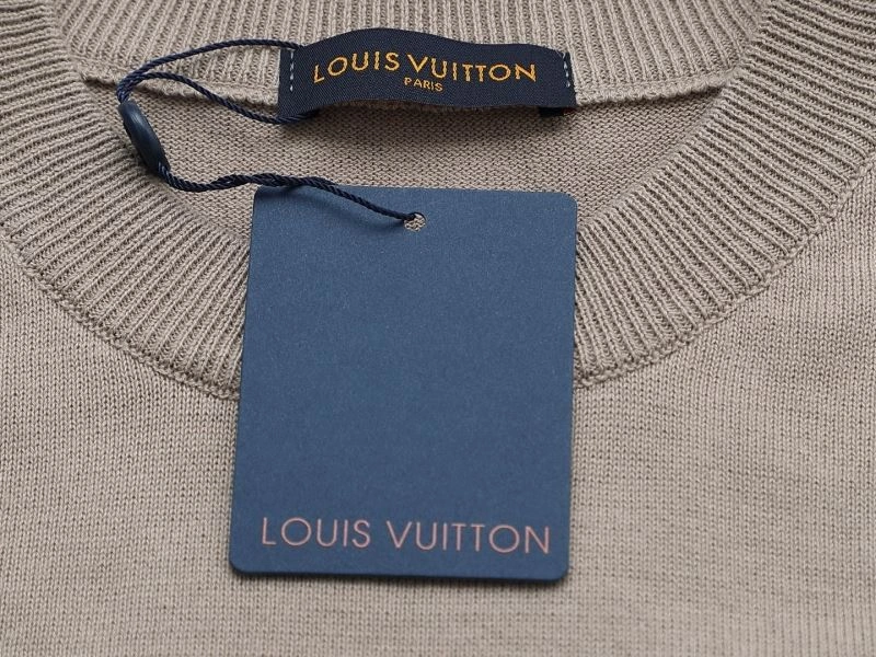 Louis Vuitton T-Shirts Refined 137159