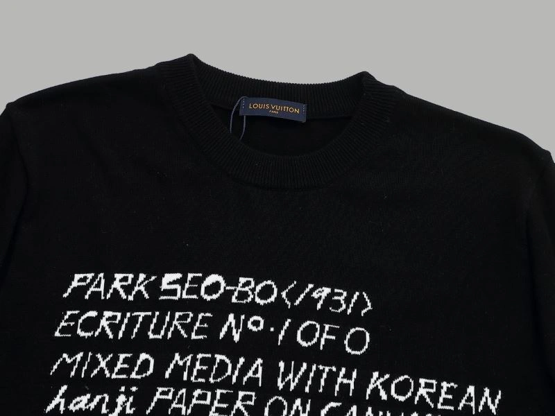 Fashionable Louis Vuitton T-Shirts 137155