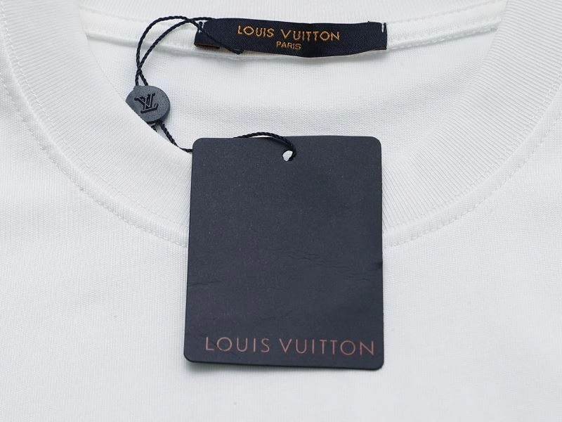 Louis Vuitton T-Shirts Breathable 137167
