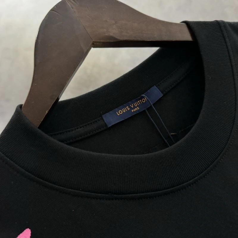Louis Vuitton T-Shirts OdorResistant 137149