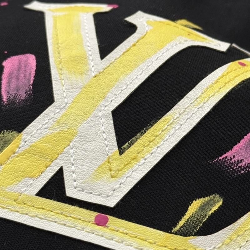 Louis Vuitton T-Shirts OdorResistant 137149