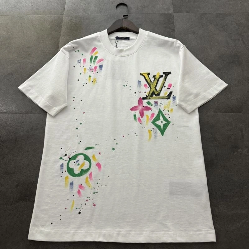 Louis Vuitton T-Shirts Trendsetting 137144