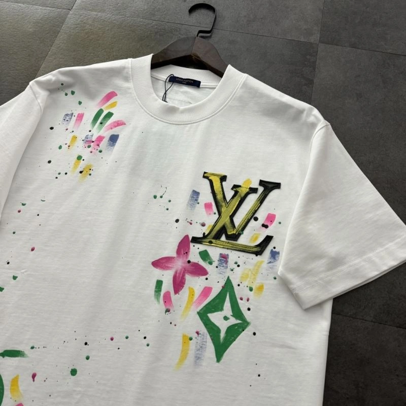 Louis Vuitton T-Shirts Trendsetting 137144