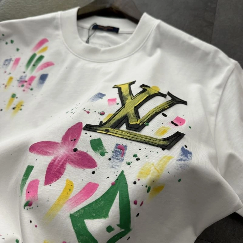 Louis Vuitton T-Shirts Trendsetting 137144