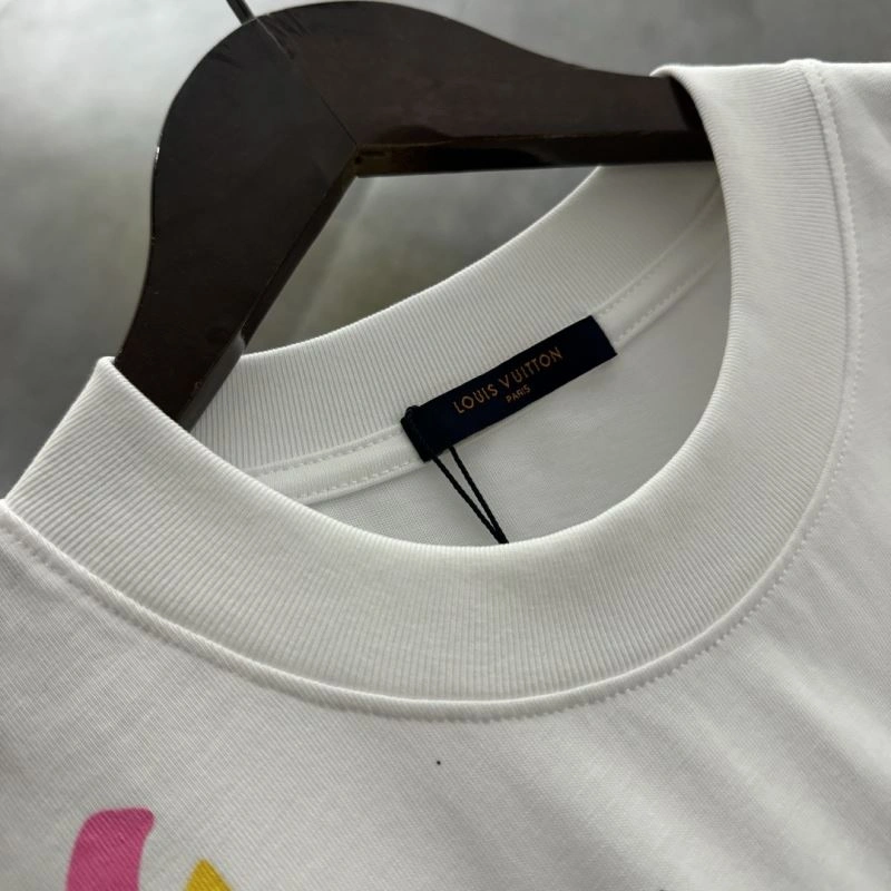 Louis Vuitton T-Shirts Trendsetting 137144
