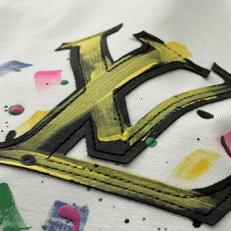 Louis Vuitton T-Shirts Trendsetting 137144