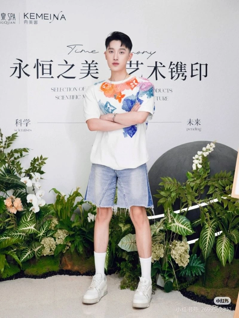 Louis Vuitton T-Shirts Practical 137164