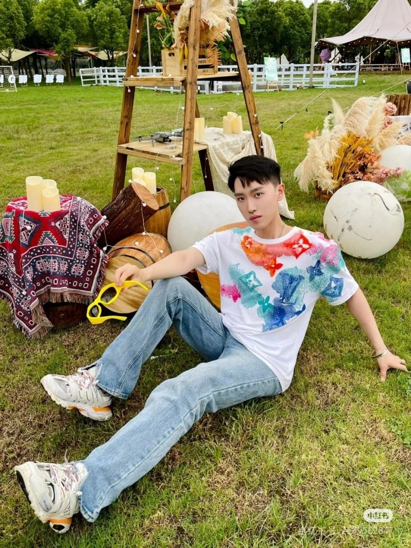 Louis Vuitton T-Shirts Practical 137164