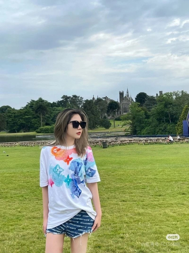 Louis Vuitton T-Shirts Practical 137164